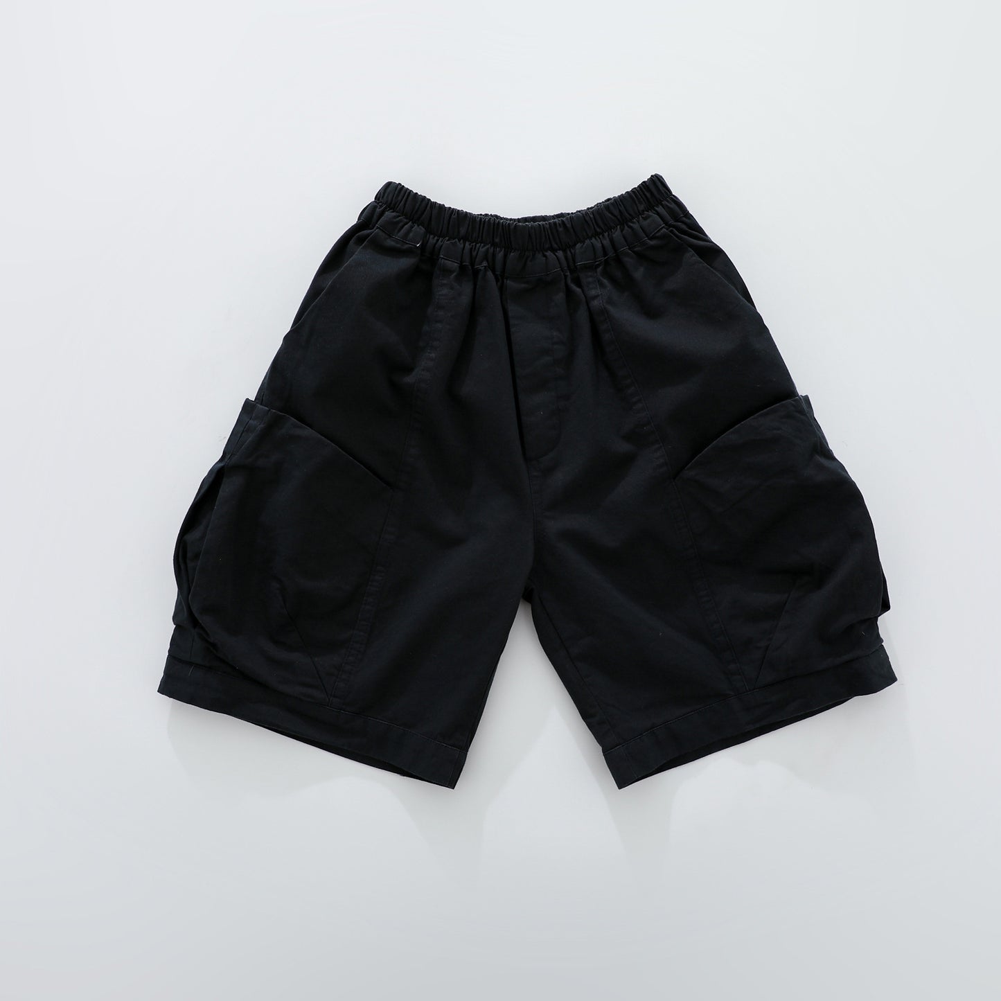 2026 new summer style boys fashionable five-point pants with big pockets, cargo shorts for middle and big boys