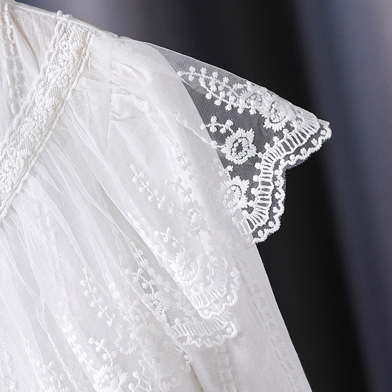Pure cotton mesh lace small collar stylish doll shirt, high-quality long-sleeved blouse for girls