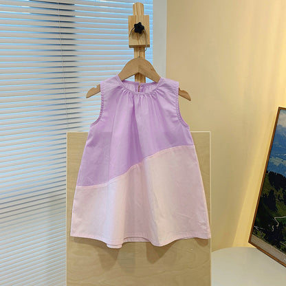 Sleeveless, loose-fitting, stylish and sweet polka-dotted dress