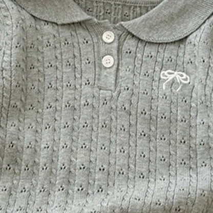 Cool and versatile college-style sweater with icy, fashionable knit design – trendy short-sleeved shirt for kids