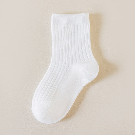 Children's socks, autumn and winter style, classic white socks for boys and girls, students, solid color, Class A cotton mid-calf socks, sports socks, sweat-absorbent and odor-resistant.
