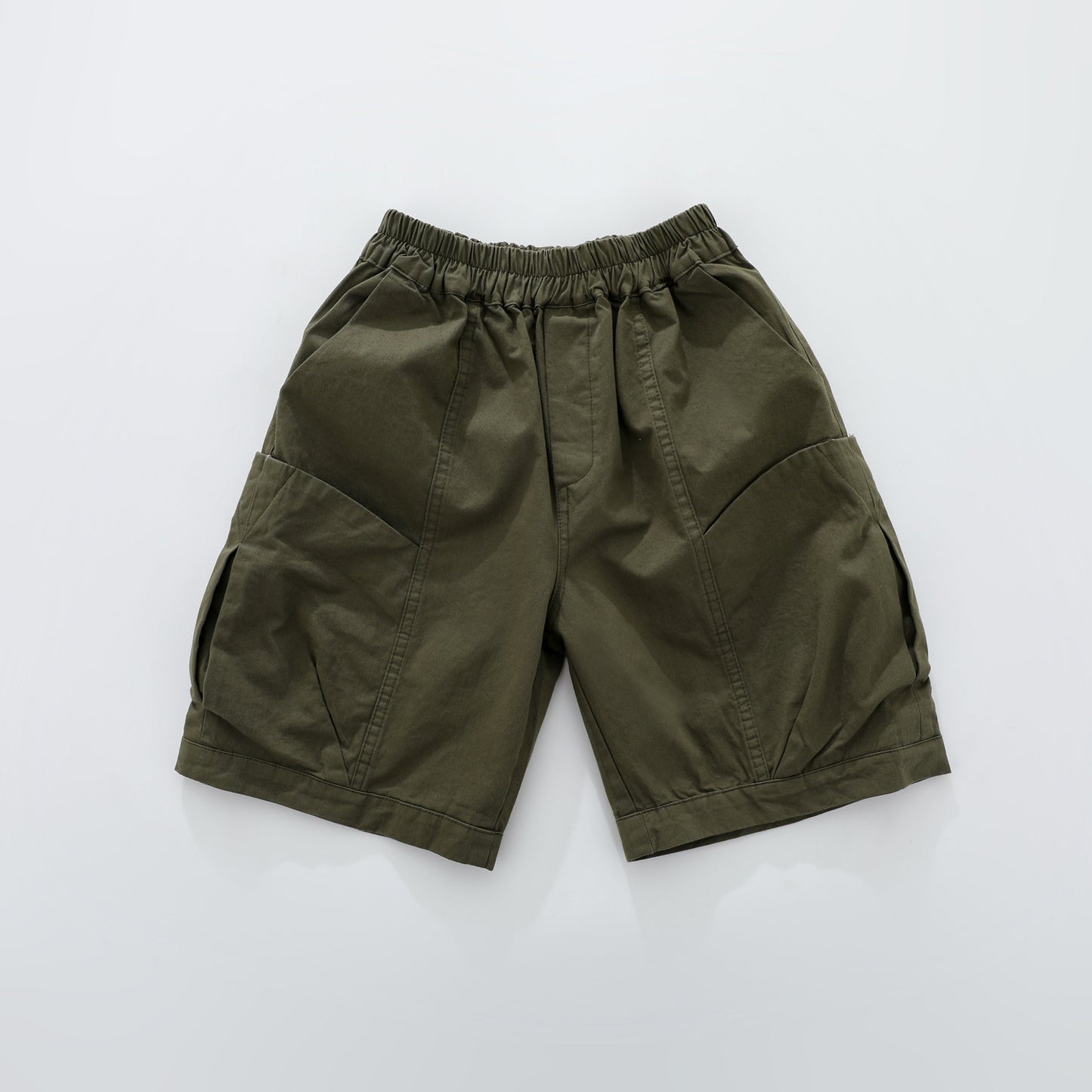 2026 new summer style boys fashionable five-point pants with big pockets, cargo shorts for middle and big boys