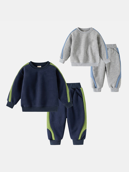 Korean style children's sports fleece-lined two-piece set: loose-fitting sweatshirt and casual pants for toddlers.